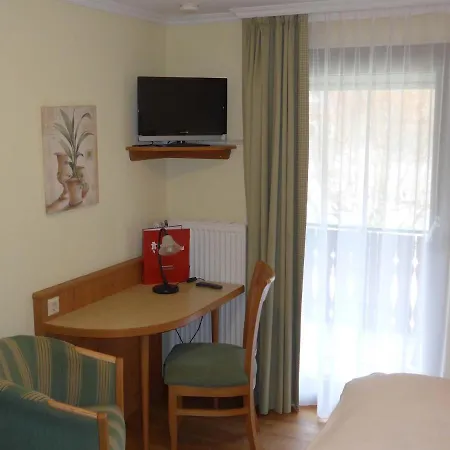 Gastehaus Kaiser 2*